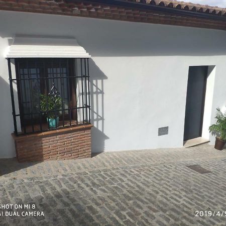 Apartamentos Cantareria, Rosa Mosqueta Setenil De Las Bodegas Екстериор снимка